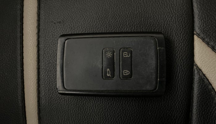 2019 Renault TRIBER RXZ, Petrol, Manual, 66,386 km, Key Close Up