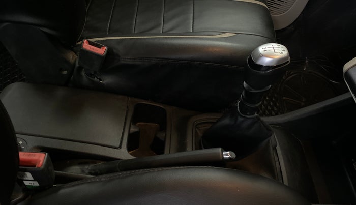 2019 Renault TRIBER RXZ, Petrol, Manual, 66,386 km, Gear Lever