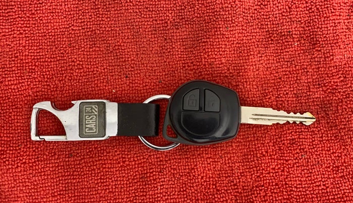 2013 Maruti Swift Dzire VXI, Petrol, Manual, 29,811 km, Key Close Up
