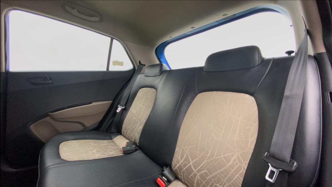 2017 Hyundai Grand i10 MAGNA 1.2 VTVT, Petrol, Manual, 19,356 km, Right Side Rear Door Cabin