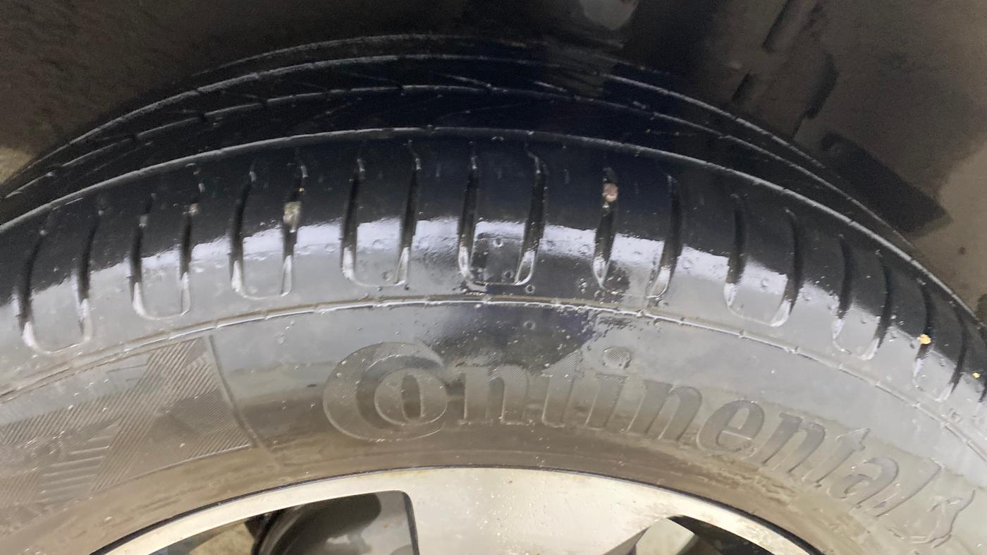 2018 Tata NEXON XZA PLUS PETROL, Petrol, Automatic, 89,677 km, Left Rear Tyre Tread