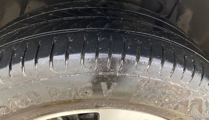 2018 Tata NEXON XZA PLUS PETROL, Petrol, Automatic, 89,777 km, Left Front Tyre Tread