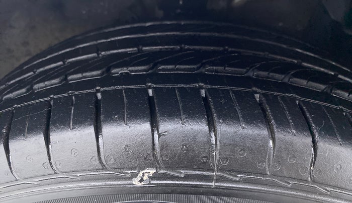 2014 Hyundai Elite i20 ASTA 1.2, Petrol, Manual, 72,110 km, Right Front Tyre Tread