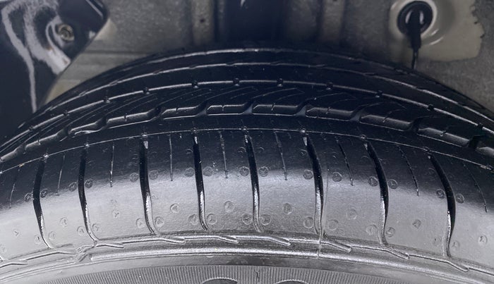 2014 Hyundai Elite i20 ASTA 1.2, Petrol, Manual, 72,110 km, Right Rear Tyre Tread