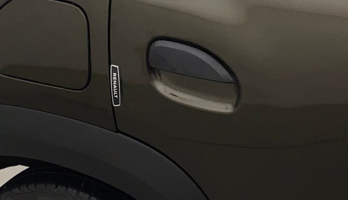 2023 Renault Kwid RXT 1.0 AMT, Petrol, Automatic, 14,079 km, Right rear door - Slightly dented