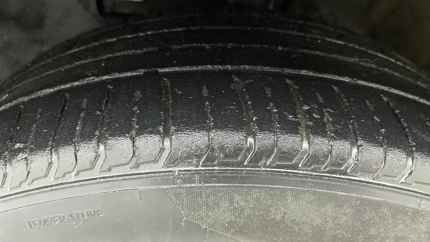 2019 Hyundai VENUE 1.0 TURBO GDI SX+ AT, Petrol, Automatic, 24,576 km, Left Front Tyre Tread
