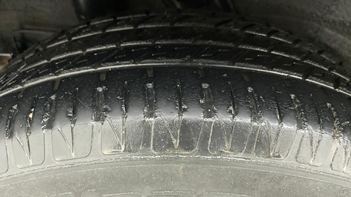 2019 Hyundai VENUE 1.0 TURBO GDI SX+ AT, Petrol, Automatic, 24,576 km, Right Rear Tyre Tread