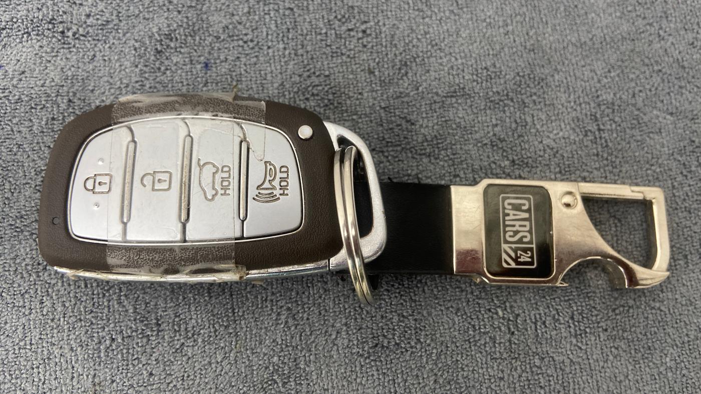 2019 Hyundai VENUE 1.0 TURBO GDI SX+ AT, Petrol, Automatic, 24,576 km, Key Close Up
