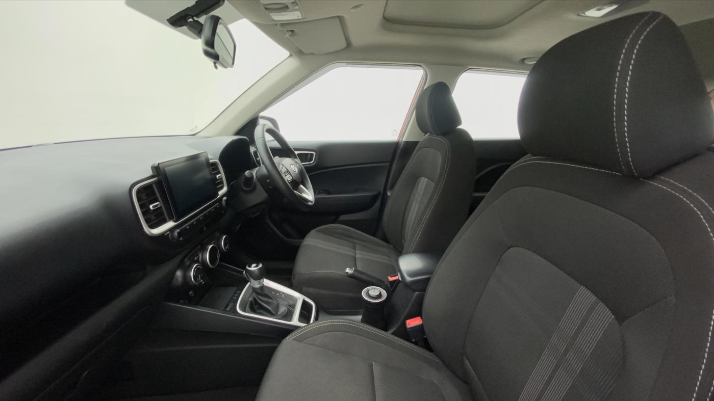 2019 Hyundai VENUE 1.0 TURBO GDI SX+ AT, Petrol, Automatic, 24,576 km, Right Side Front Door Cabin