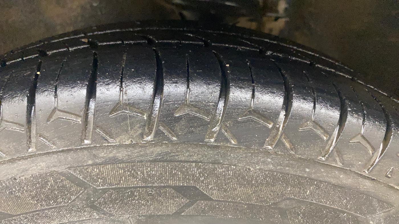 2019 Maruti Alto 800 LXI, Petrol, Manual, 93,065 km, Left Front Tyre Tread