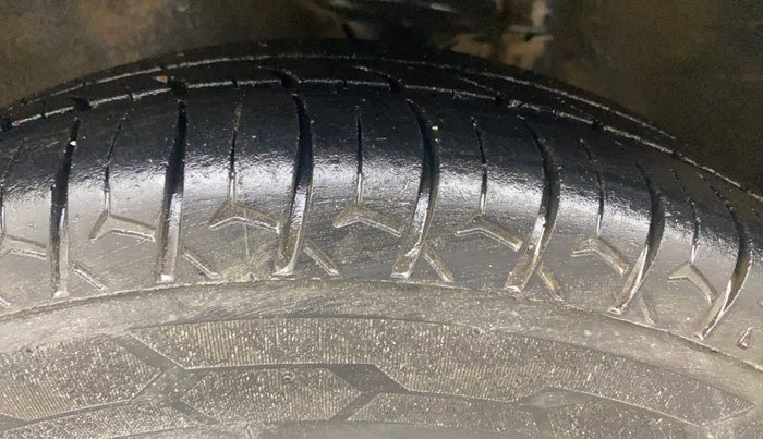 2019 Maruti Alto 800 LXI, Petrol, Manual, 93,065 km, Left Front Tyre Tread