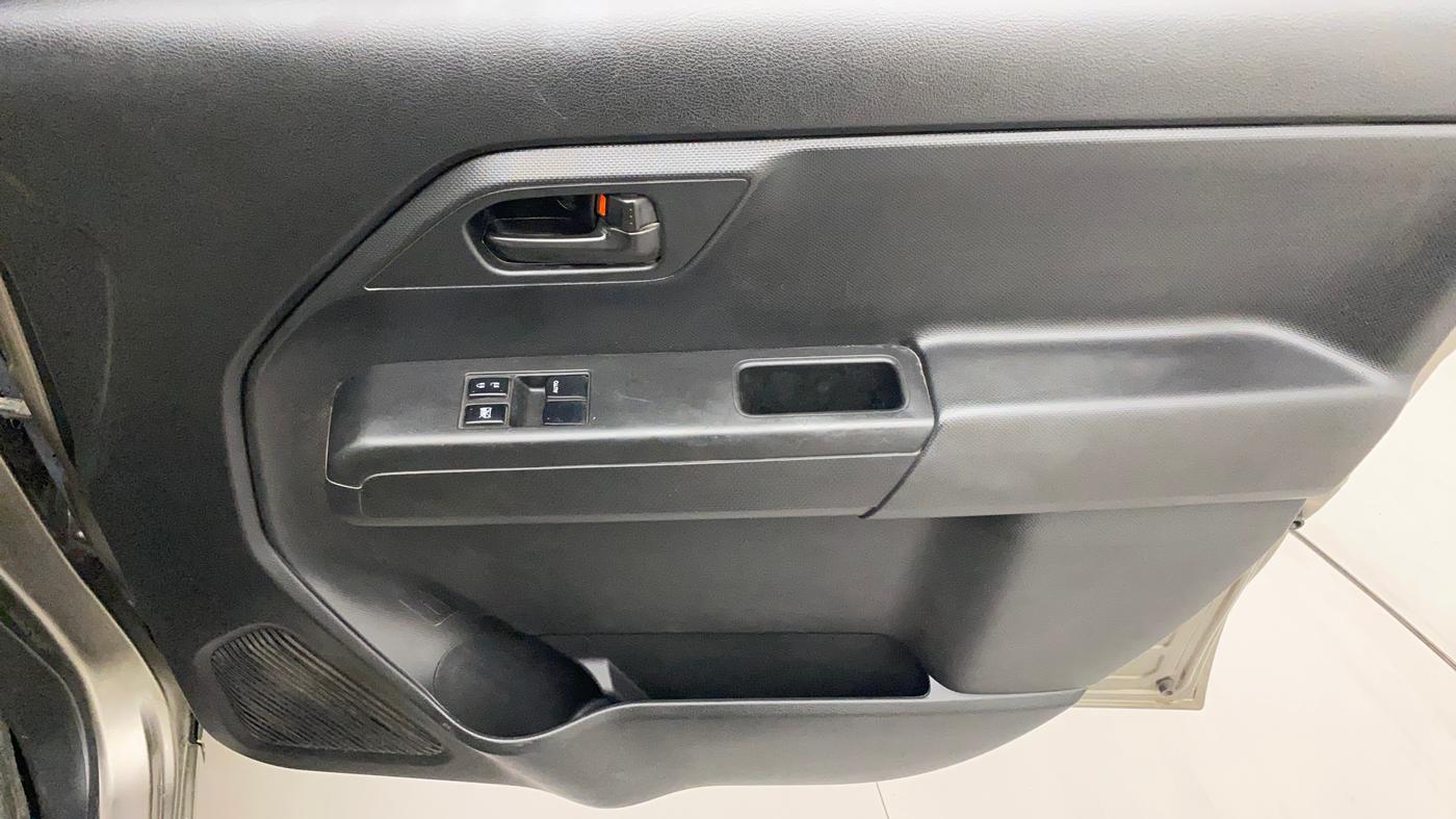 2020 Maruti New Wagon-R LXI CNG (O) 1.0, CNG, Manual, 72,472 km, Driver Side Door Panels Control