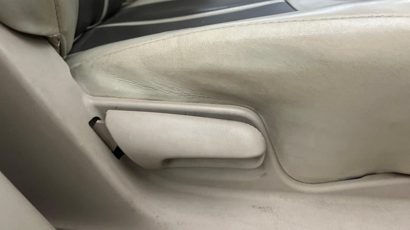 2016 Maruti Ertiga VXI, Petrol, Manual, 67,078 km, Driver Side Adjustment Panel