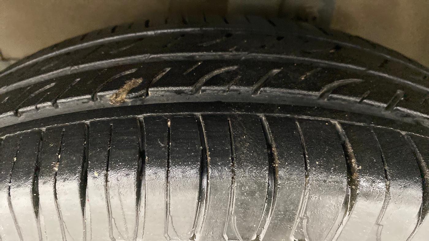 2017 Maruti Celerio ZXI OPT, Petrol, Manual, 79,026 km, Left Front Tyre Tread