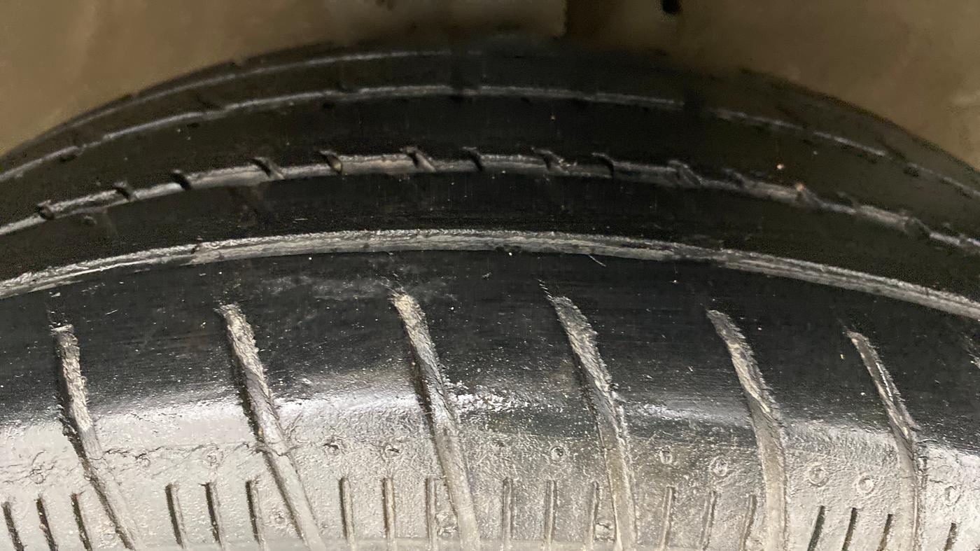 2017 Maruti Celerio ZXI OPT, Petrol, Manual, 79,026 km, Right Front Tyre Tread