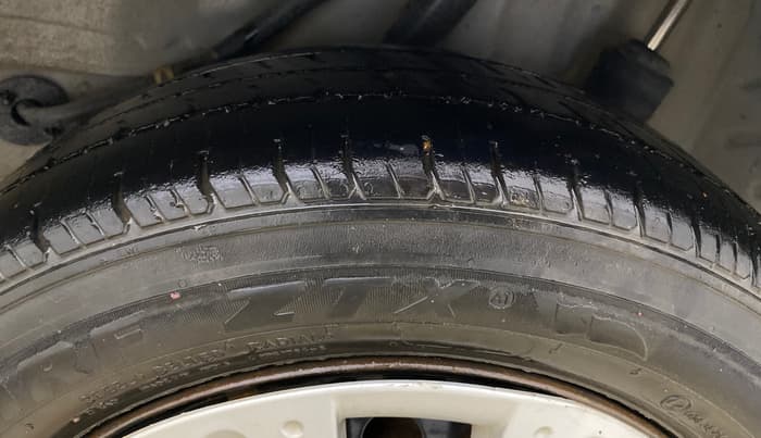 2017 Honda Amaze 1.2L I-VTEC S OPT, CNG, Manual, 1,36,569 km, Left Rear Tyre Tread