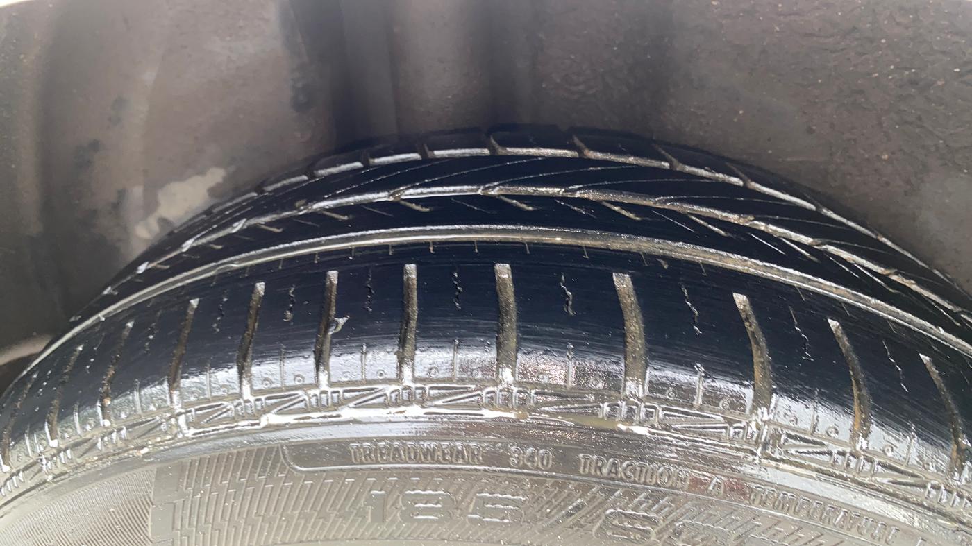 2018 Volkswagen Vento HIGHLINE 1.6 MPI, Petrol, Manual, 75,330 km, Left Rear Tyre Tread