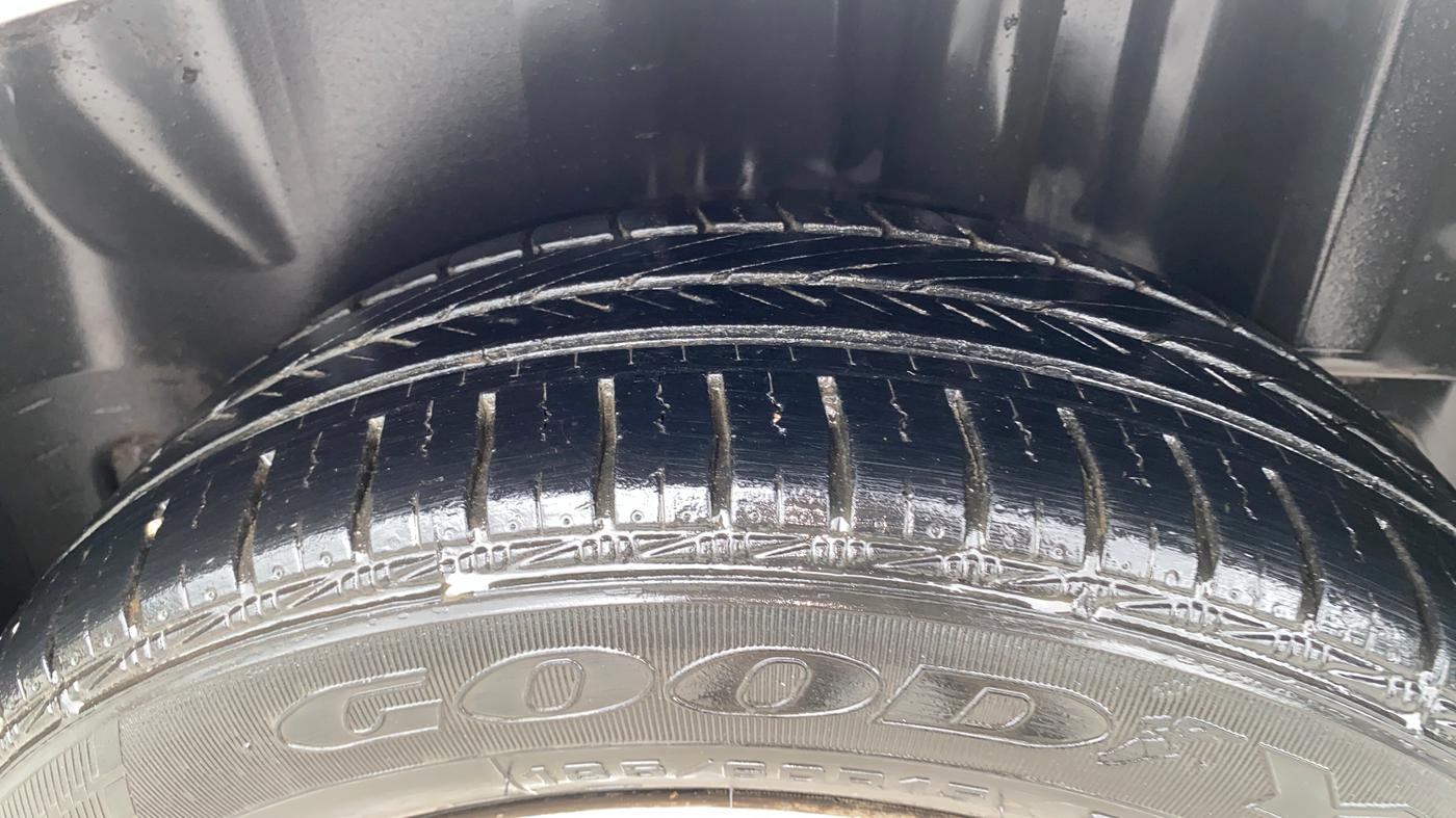 2018 Volkswagen Vento HIGHLINE 1.6 MPI, Petrol, Manual, 75,330 km, Right Rear Tyre Tread