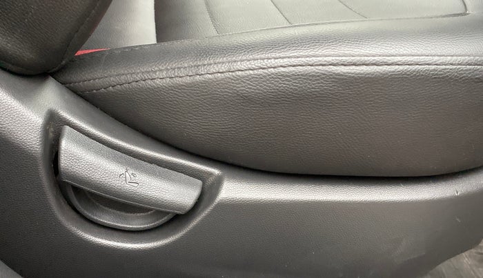 2019 Hyundai Grand i10 SPORTZ 1.2 KAPPA VTVT, Petrol, Manual, 2,126 km, Driver Side Adjustment Panel