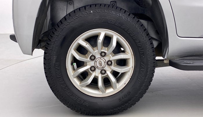 2015 Mahindra TUV300 T8, Diesel, Manual, 59,531 km, Right Rear Wheel