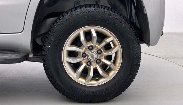 2015 Mahindra TUV300 T8, Diesel, Manual, 59,531 km, Left Rear Wheel