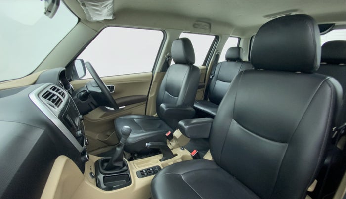 2015 Mahindra TUV300 T8, Diesel, Manual, 59,531 km, Right Side Front Door Cabin