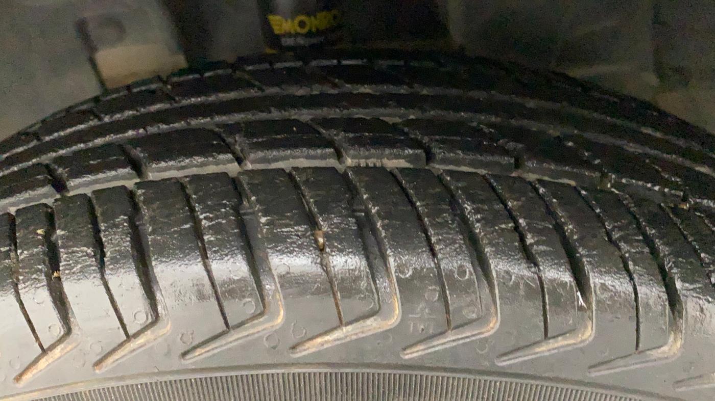 2018 Datsun Redi Go S 1.0, Petrol, Manual, 25,381 km, Left Front Tyre Tread