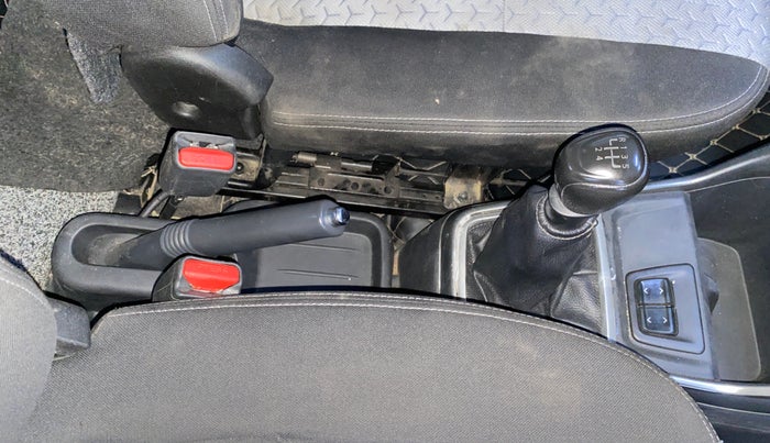 2020 Datsun Redi Go T(O), Petrol, Manual, 48,992 km, Gear Lever