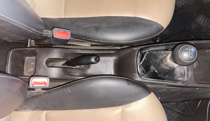 2017 Hyundai Eon ERA +, Petrol, Manual, 47,628 km, Gear Lever