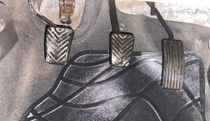 2017 Hyundai Eon ERA +, Petrol, Manual, 47,628 km, Pedals