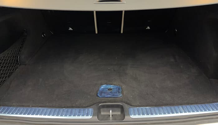 2022 Mercedes Benz GLC CLASS 200 Progressive, Petrol, Automatic, 17,116 km, Boot Inside