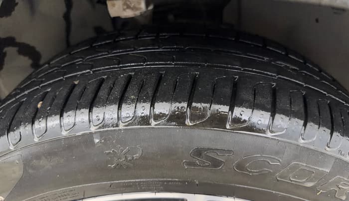 2022 Mercedes Benz GLC CLASS 200 Progressive, Petrol, Automatic, 17,116 km, Right Front Tyre Tread