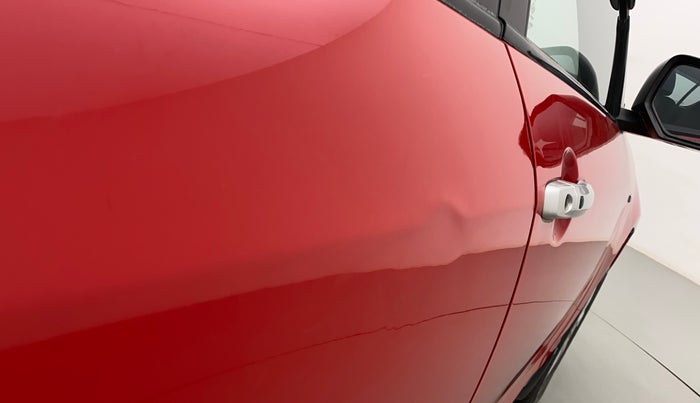2014 Maruti Swift ZXI, Petrol, Manual, 54,625 km, Right rear door - Slightly dented