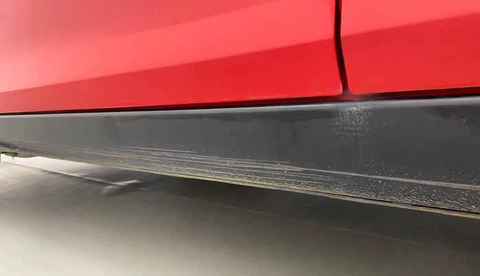 2014 Maruti Swift ZXI, Petrol, Manual, 54,625 km, Left running board - Minor scratches