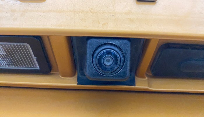 2019 Renault TRIBER RXZ, Petrol, Manual, 27,832 km, Parking Camera