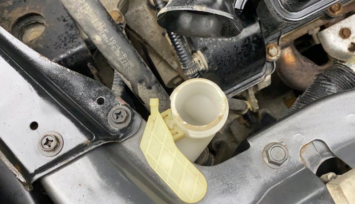 2015 Maruti Swift Dzire VXI, Petrol, Manual, 62,441 km, Front windshield - Wiper bottle cap missing