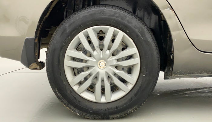 2015 Maruti Swift Dzire VXI, Petrol, Manual, 62,441 km, Right Rear Wheel