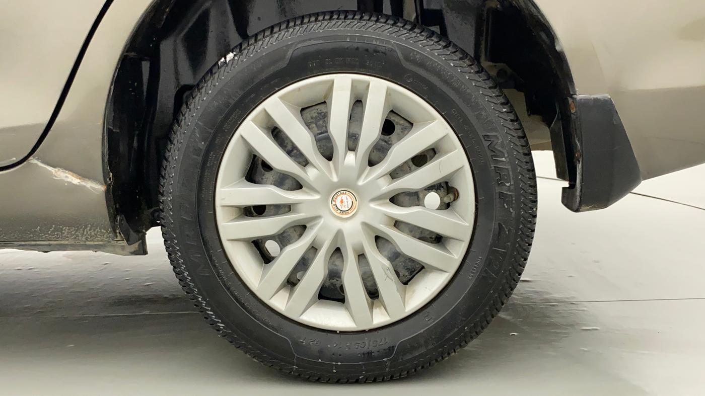 2015 Maruti Swift Dzire VXI, Petrol, Manual, 62,441 km, Left Rear Wheel