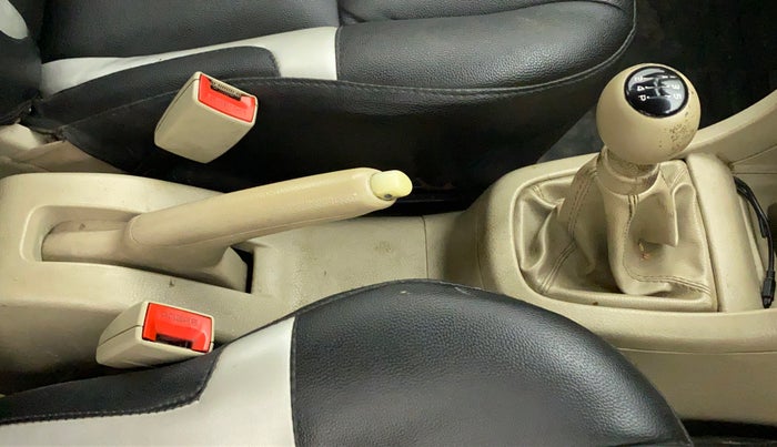 2015 Maruti Swift Dzire VXI, Petrol, Manual, 62,441 km, Gear Lever