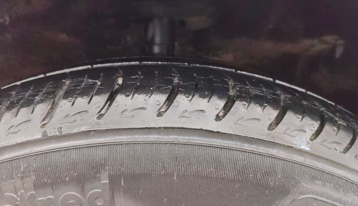 2013 Maruti Ertiga ZXI, Petrol, Manual, 59,431 km, Right Front Tyre Tread