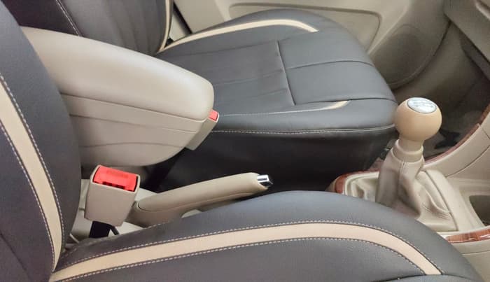 2013 Maruti Ertiga ZXI, Petrol, Manual, 59,431 km, Gear Lever