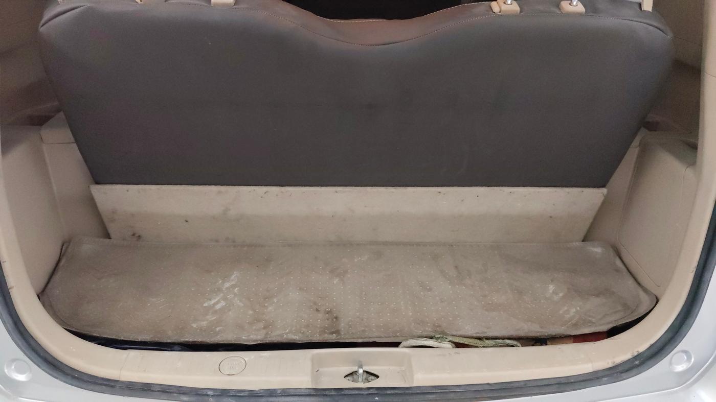 2013 Maruti Ertiga ZXI, Petrol, Manual, 59,431 km, Boot Inside