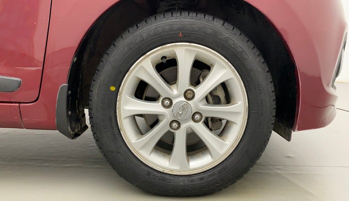 2014 Hyundai Grand i10 ASTA AT 1.2 KAPPA VTVT, Petrol, Automatic, 26,642 km, Right Front Wheel