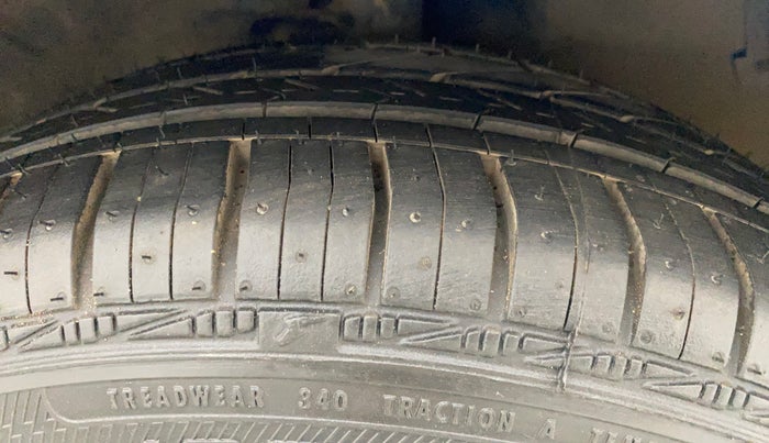 2016 Maruti Celerio ZXI AMT, Petrol, Automatic, 40,982 km, Right Front Tyre Tread