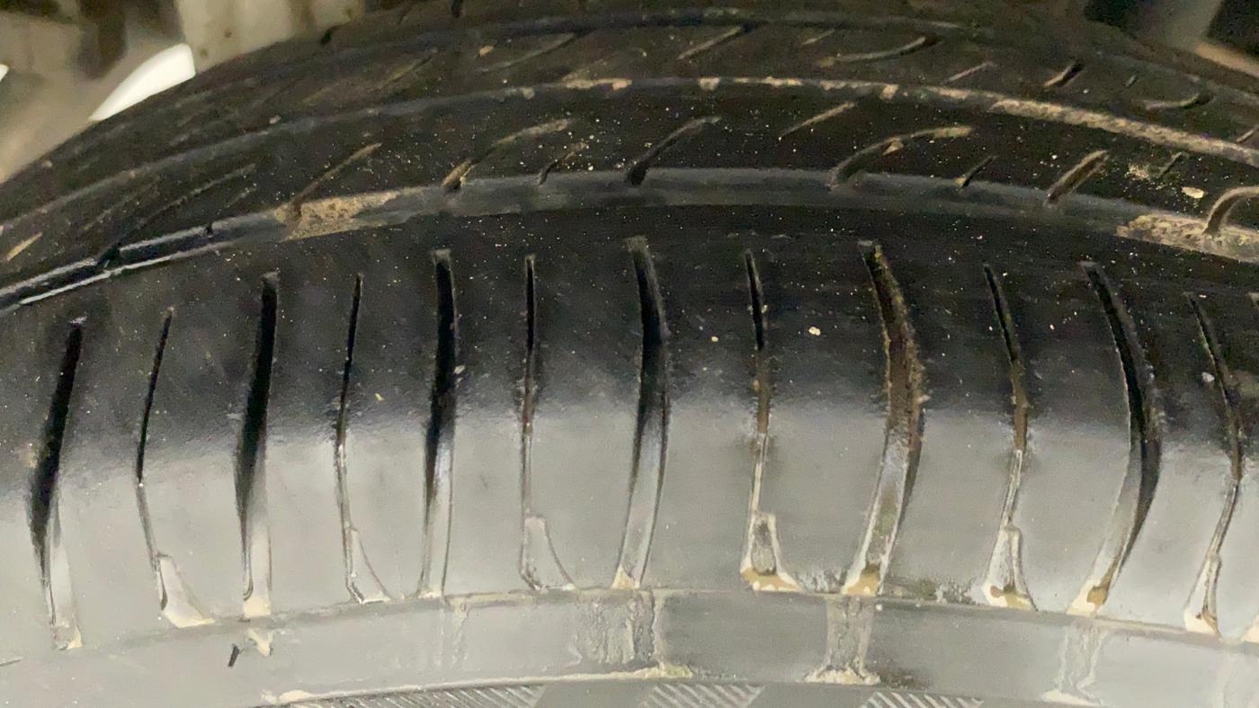 2014 Maruti Alto K10 LXI, Petrol, Manual, 98,650 km, Right Rear Tyre Tread