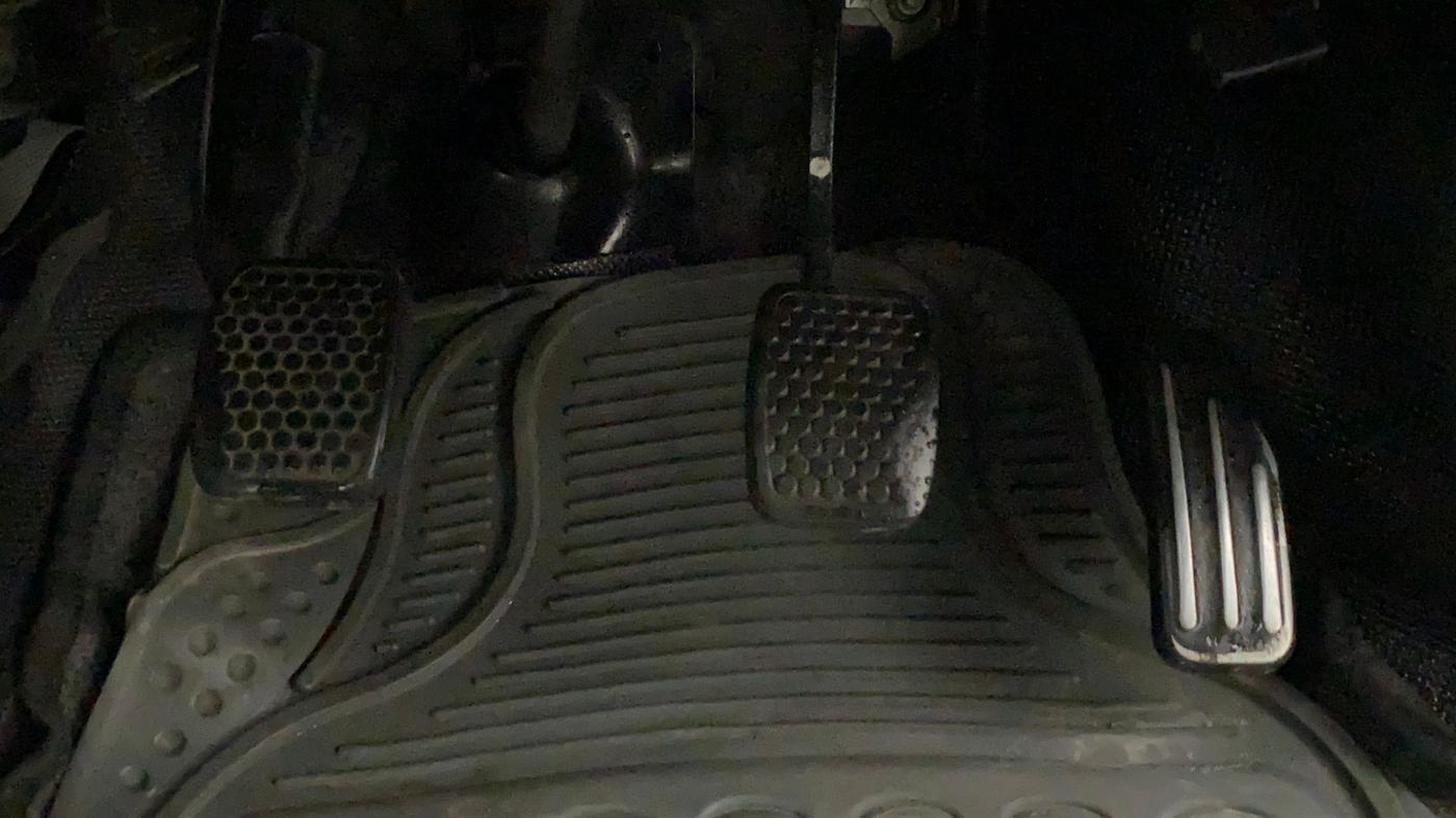 2014 Maruti Alto K10 LXI, Petrol, Manual, 98,650 km, Pedals
