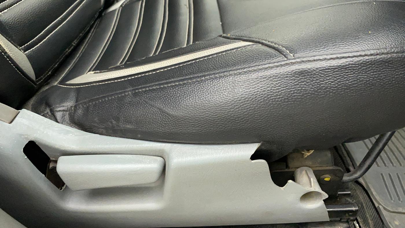 2014 Maruti Alto K10 LXI, Petrol, Manual, 98,650 km, Driver Side Adjustment Panel