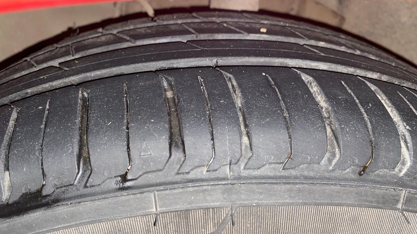 2019 Tata Tigor JTP petrol, Petrol, Manual, 23,714 km, Left Front Tyre Tread
