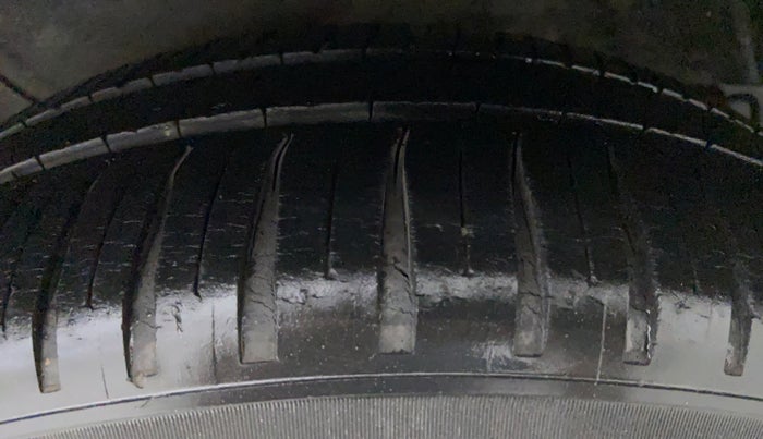 2011 Honda City V AT, Petrol, Automatic, 44,591 km, Left Front Tyre Tread