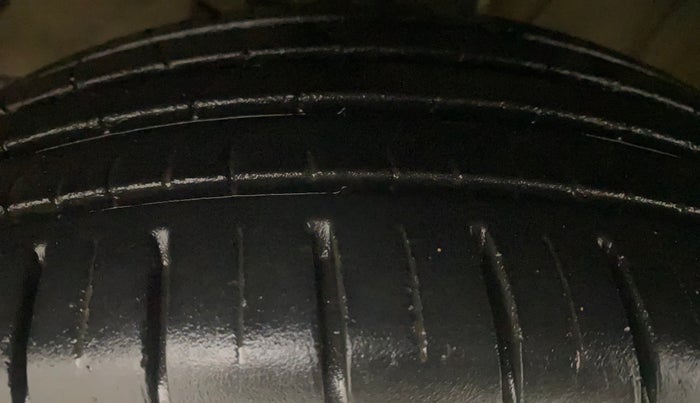 2020 Maruti Baleno ALPHA PETROL 1.2, Petrol, Manual, 23,662 km, Left Front Tyre Tread